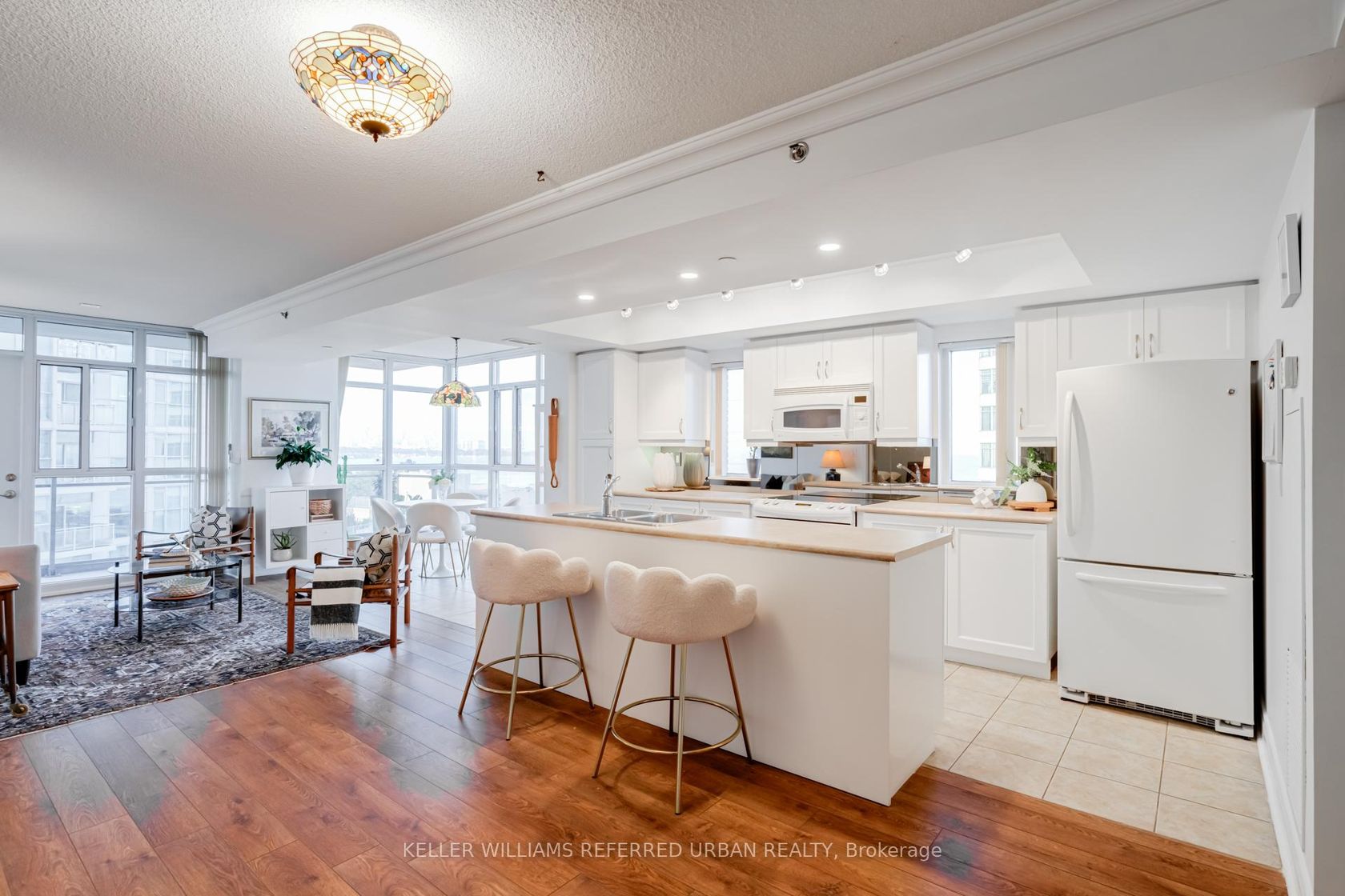 902 - 3 Marine Parade Drive, Mimico, Toronto 