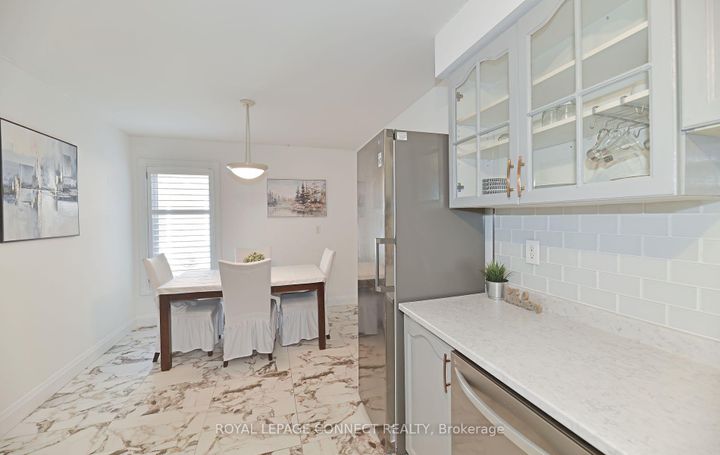Photo 14 at 154 Pressed Brick Drive, Brampton North, Brampton