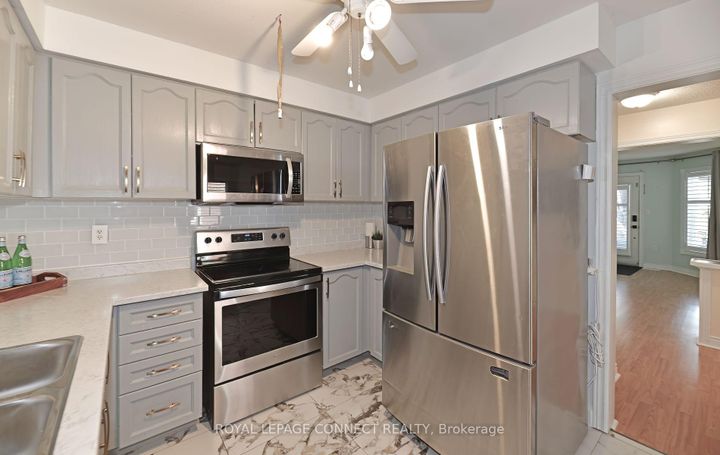 Photo 15 at 154 Pressed Brick Drive, Brampton North, Brampton