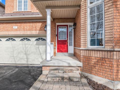 Photo 4 at 11 Avocet Drive, Vellore Village, Vaughan