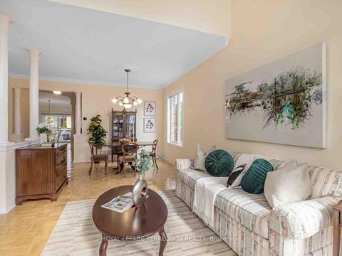 Photo 8 at 11 Avocet Drive, Vellore Village, Vaughan