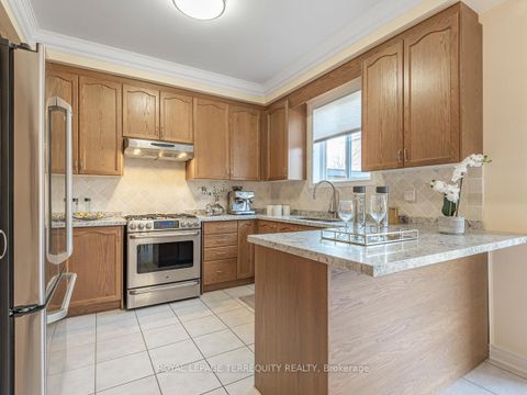 Photo 17 at 11 Avocet Drive, Vellore Village, Vaughan
