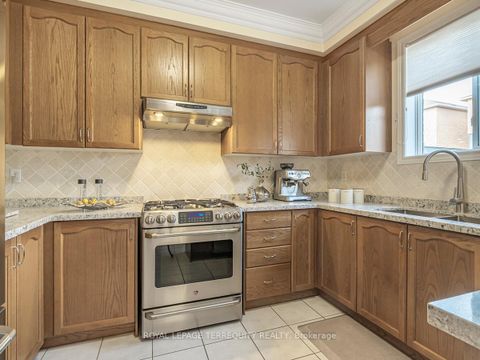 Photo 18 at 11 Avocet Drive, Vellore Village, Vaughan