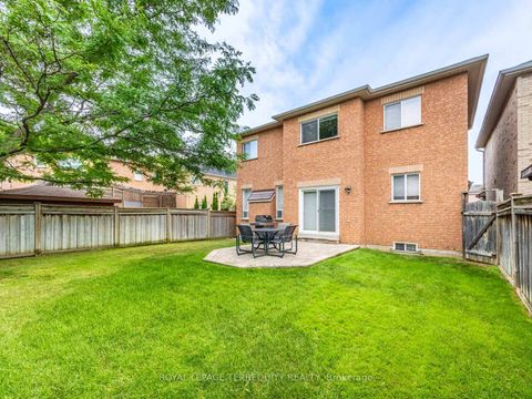 Photo 40 at 11 Avocet Drive, Vellore Village, Vaughan