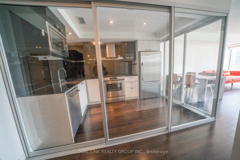 Photo 4 at 915 - 121 Mcmahon Drive, Bayview Village, Toronto
