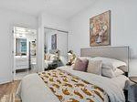 Photo 14 at 408 - 39 Roehampton Avenue, Mount Pleasant West, Toronto