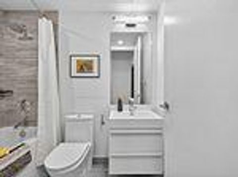 Photo 24 at 408 - 39 Roehampton Avenue, Mount Pleasant West, Toronto
