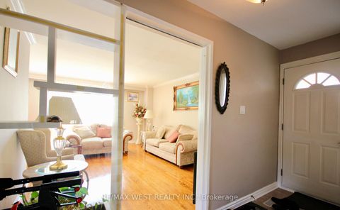 Photo 6 at 84 Orpington Crescent, Jamestown, Toronto