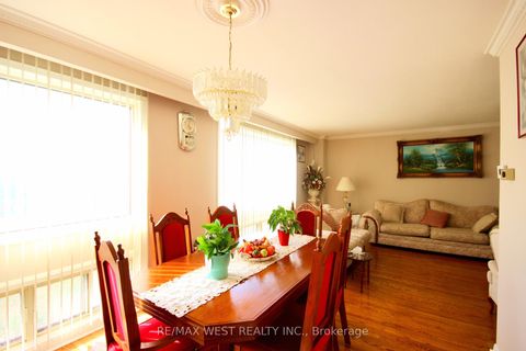 Photo 13 at 84 Orpington Crescent, Jamestown, Toronto