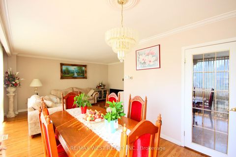 Photo 14 at 84 Orpington Crescent, Jamestown, Toronto