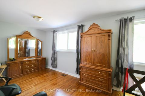 Photo 24 at 84 Orpington Crescent, Jamestown, Toronto