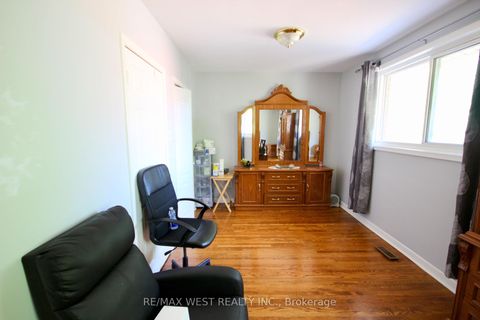 Photo 25 at 84 Orpington Crescent, Jamestown, Toronto