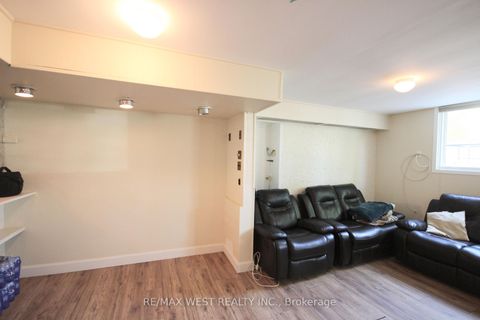 Photo 34 at 84 Orpington Crescent, Jamestown, Toronto