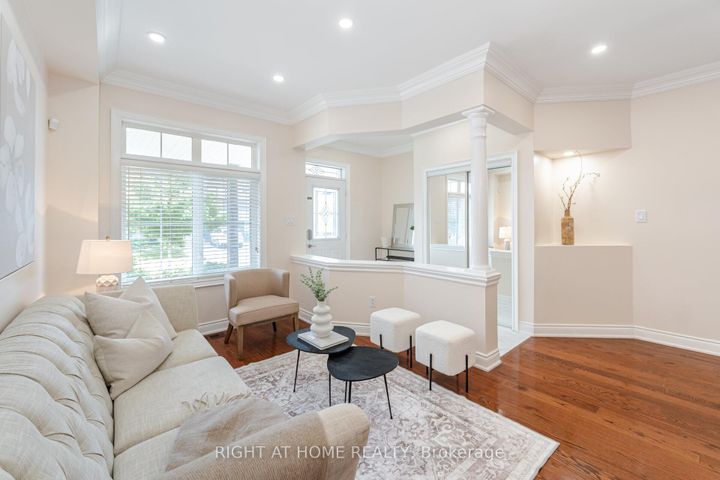 Photo 5 at 3737 Brinwood Gate, Churchill Meadows, Mississauga