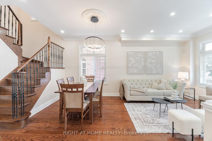 Photo 7 at 3737 Brinwood Gate, Churchill Meadows, Mississauga