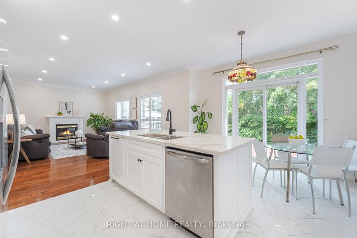 Photo 10 at 3737 Brinwood Gate, Churchill Meadows, Mississauga