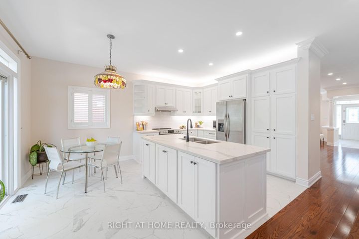 Photo 12 at 3737 Brinwood Gate, Churchill Meadows, Mississauga