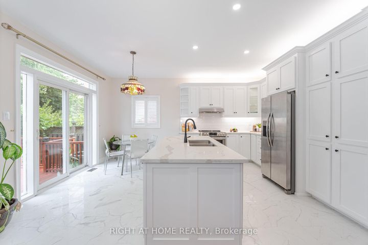 Photo 13 at 3737 Brinwood Gate, Churchill Meadows, Mississauga