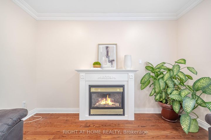 Photo 16 at 3737 Brinwood Gate, Churchill Meadows, Mississauga