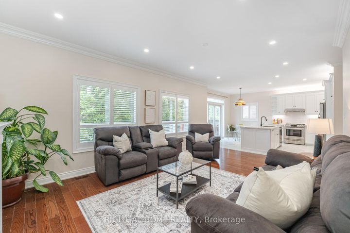 Photo 17 at 3737 Brinwood Gate, Churchill Meadows, Mississauga