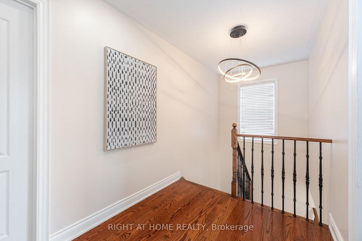 Photo 22 at 3737 Brinwood Gate, Churchill Meadows, Mississauga