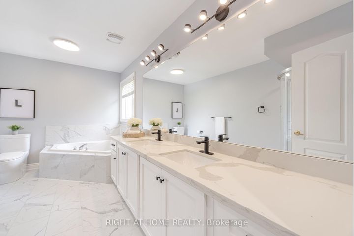 Photo 27 at 3737 Brinwood Gate, Churchill Meadows, Mississauga