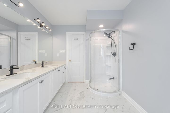 Photo 29 at 3737 Brinwood Gate, Churchill Meadows, Mississauga