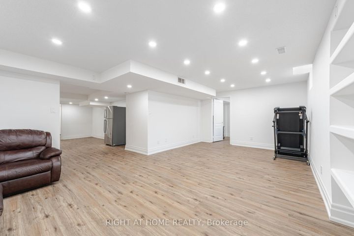 Photo 39 at 3737 Brinwood Gate, Churchill Meadows, Mississauga