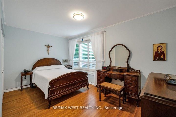 Photo 13 at 254 Confederation Drive, Woburn, Toronto