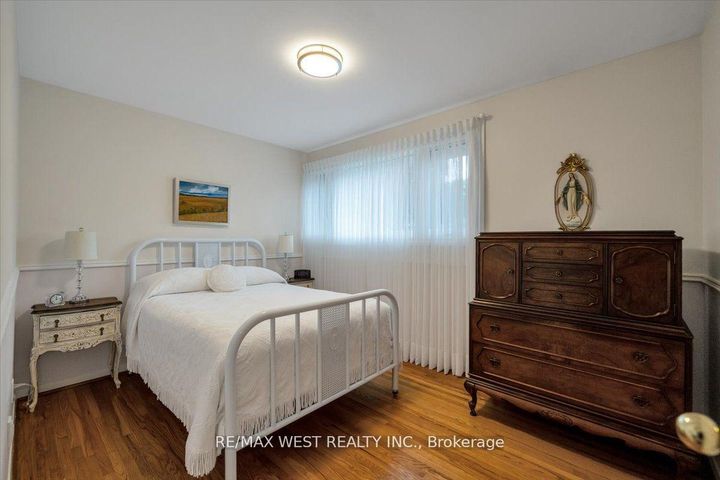 Photo 15 at 254 Confederation Drive, Woburn, Toronto