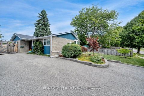 Photo 1 at 254 Confederation Drive, Woburn, Toronto