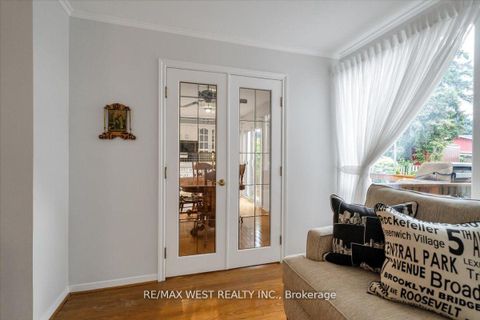 Photo 10 at 254 Confederation Drive, Woburn, Toronto