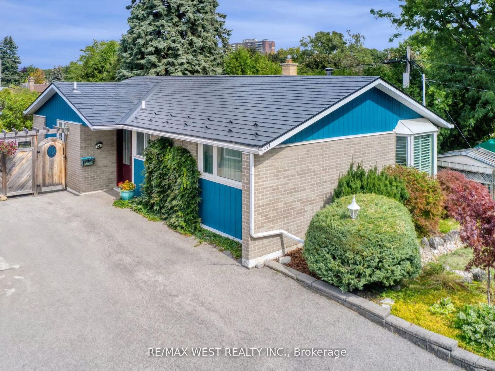 254 Confederation Drive, Woburn, Toronto 