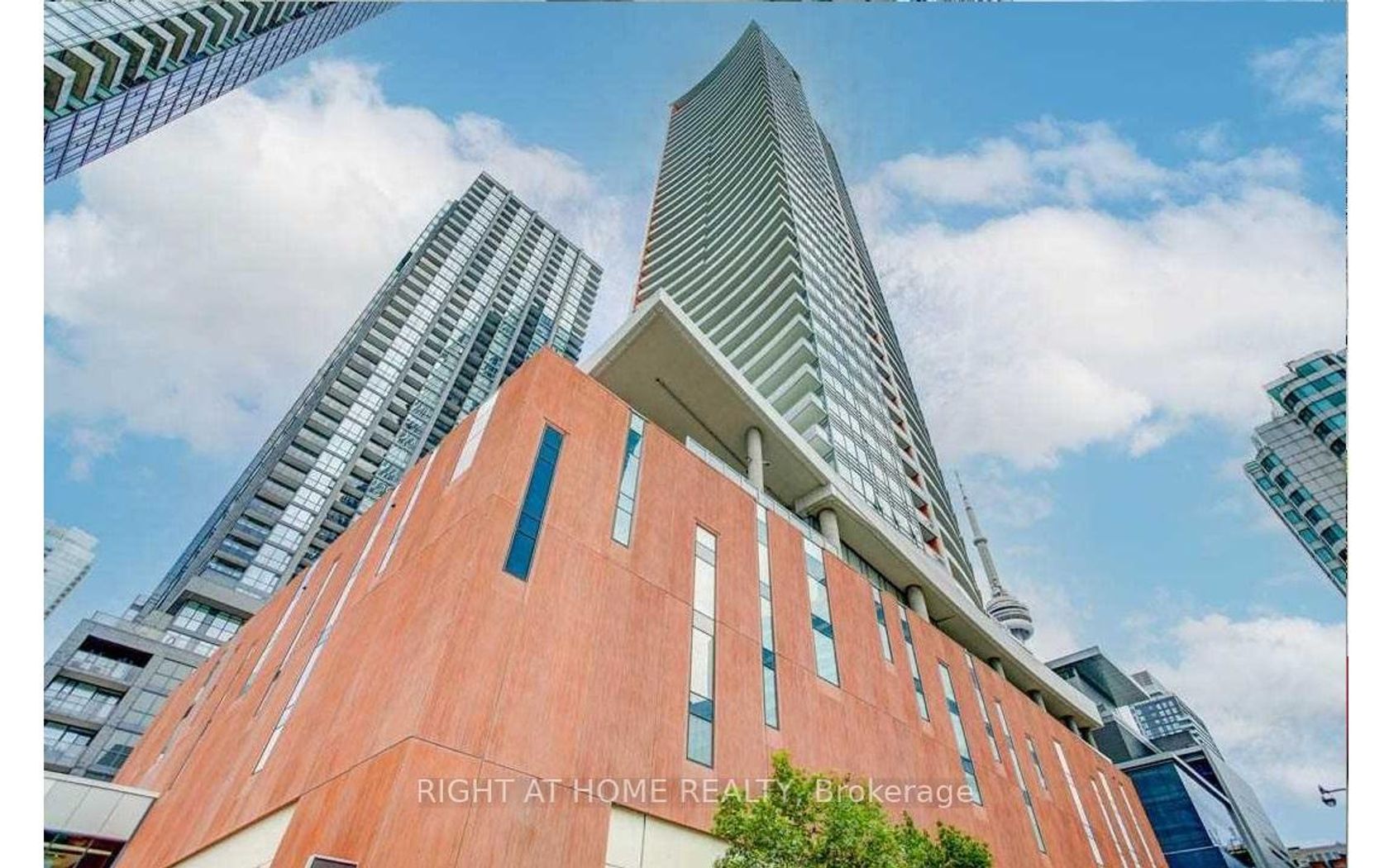 2504 - 21 Widmer Street, Waterfront Communities C1, Toronto by Loree Meneguzzi Real Estate 2504 - 21 Widmer Street, Waterfront Communities C1, Toronto