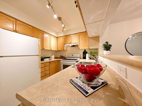 Photo 11 at 205 - 28 Olive Avenue, Willowdale East, Toronto