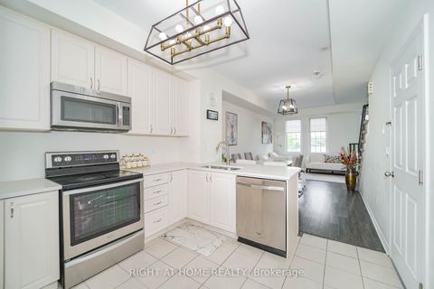 Photo 11 at 6 - 33 Island Road, Rouge E10, Toronto