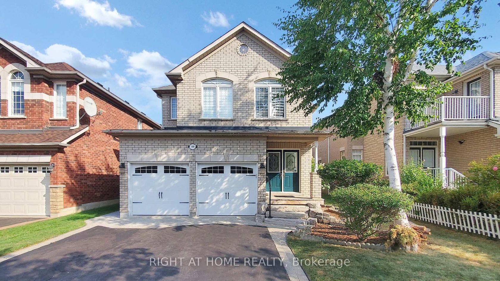588 Warhol Way, Meadowvale Village, Mississauga 