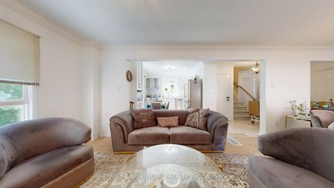 Photo 12 at 19 Chadburn Crescent, Hills of St Andrew, Aurora