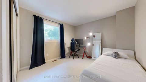 Photo 27 at 19 Chadburn Crescent, Hills of St Andrew, Aurora