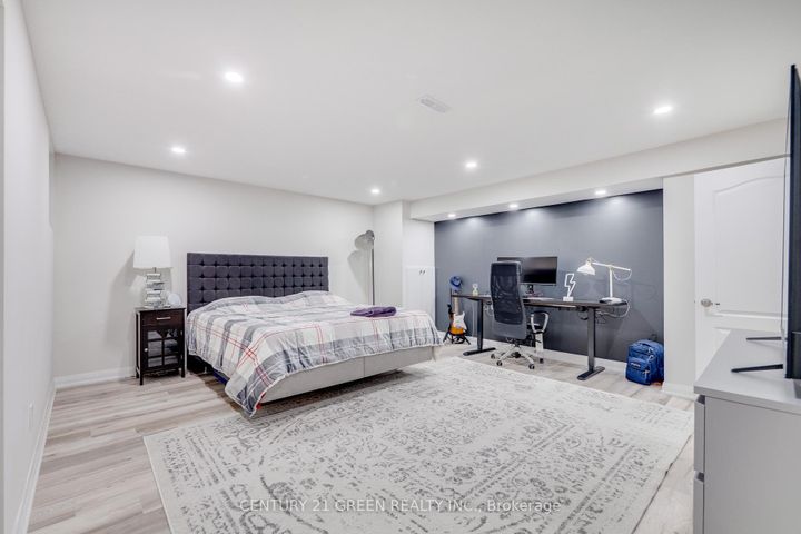 Photo 36 at 1436 Connaught Terrace, FO Ford, Milton