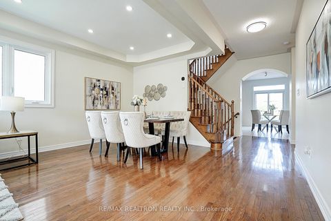 Photo 7 at 346 Autumn Hill Boulevard, Patterson, Vaughan