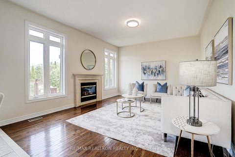 Photo 10 at 346 Autumn Hill Boulevard, Patterson, Vaughan