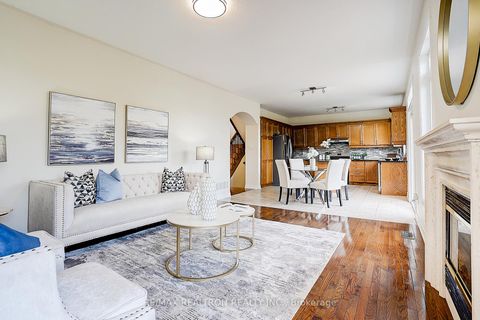 Photo 13 at 346 Autumn Hill Boulevard, Patterson, Vaughan