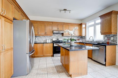 Photo 18 at 346 Autumn Hill Boulevard, Patterson, Vaughan