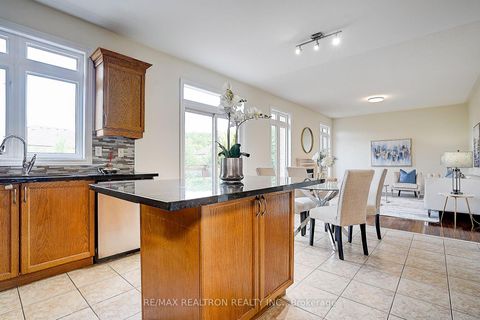 Photo 20 at 346 Autumn Hill Boulevard, Patterson, Vaughan