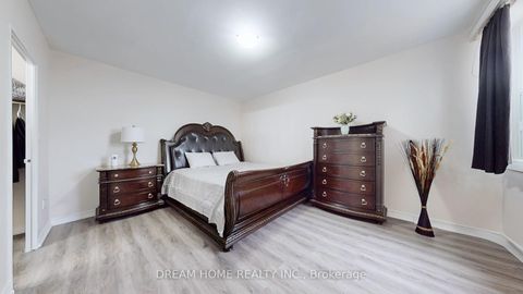 Photo 18 at 1815 - 5 Massey Square, Crescent Town, Toronto