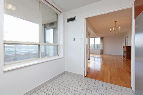 Photo 10 at 801 - 215 Wynford Drive, Flemingdon Park, Toronto