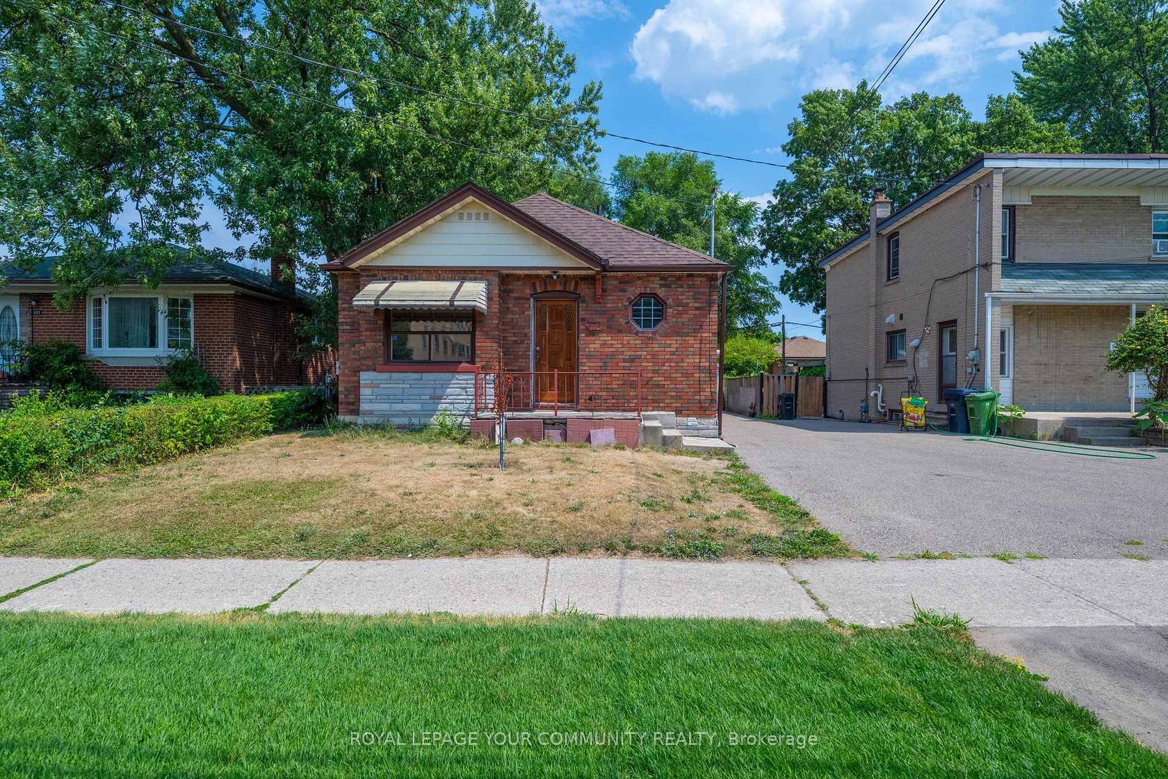531 Birchmount Road, Birchmount, Toronto by Loree Meneguzzi Real Estate 531 Birchmount Road, Birchmount, Toronto
