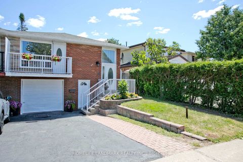 Photo 0 at 39 La Peer Boulevard, L'Amoreaux, Toronto