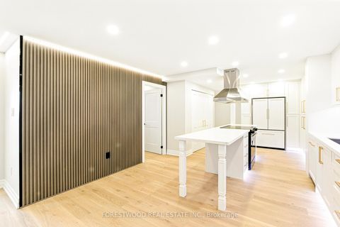 Photo 4 at 706 - 299 Mill Road, Markland Wood, Toronto